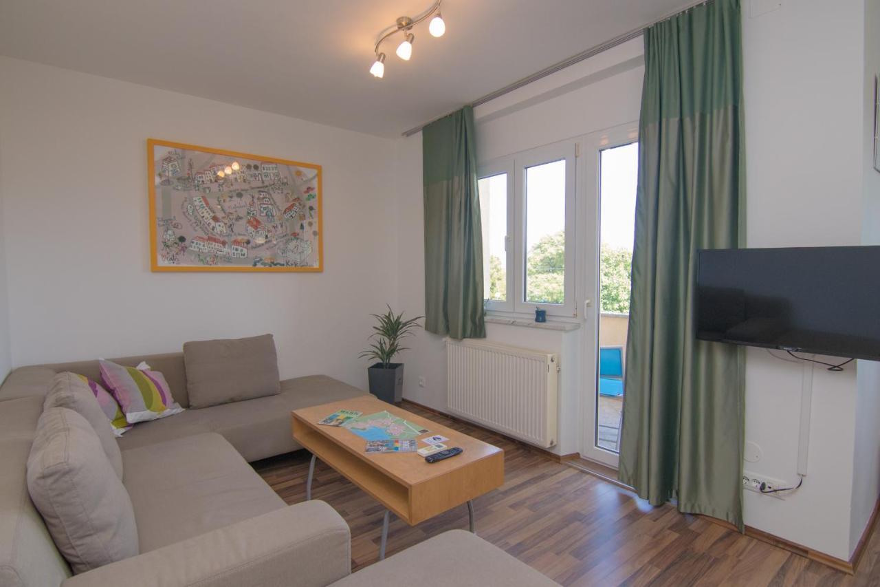 Apartment Krk Eksteriør billede